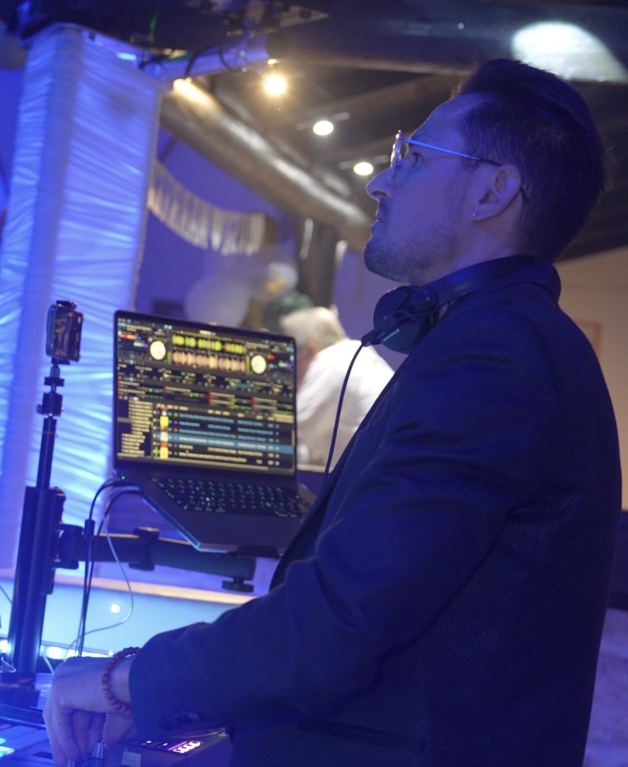DJ à Aix-en-Provence – Animation Mariage, Anniversaire, Séminaire, Soirée d’Entreprise & Convention